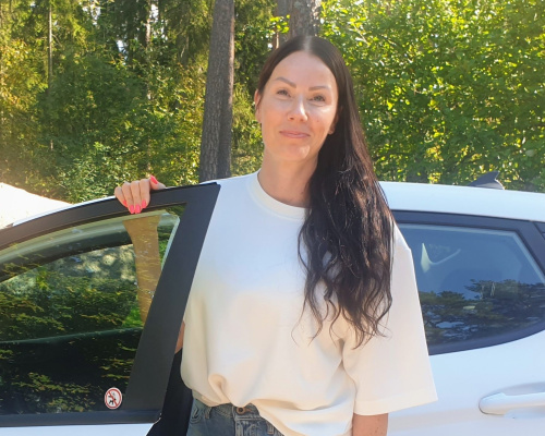 Pyhtään yrittäjäpalkinnon saaja Niina Pasanen on pyörittänyt Kaakon Hoivaa vuodesta 2017.